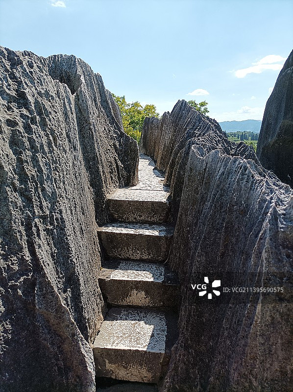 云南昆明石林景区的石阶图片素材