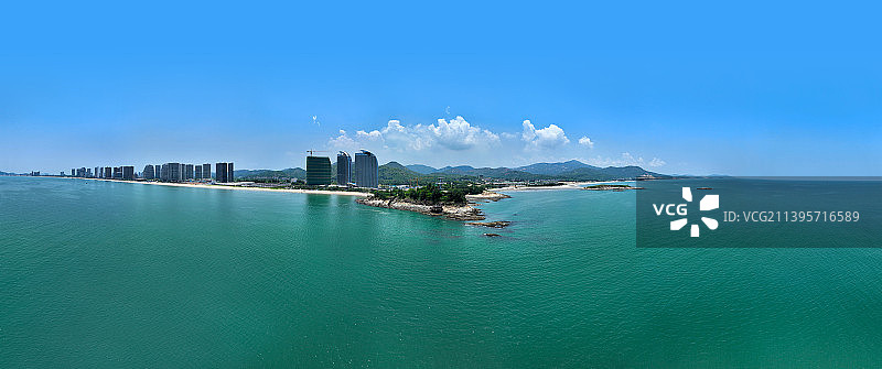 广东省惠州市惠东县双月湾日出东山海岸礁石酒吧黑排角情人岛航拍图片素材