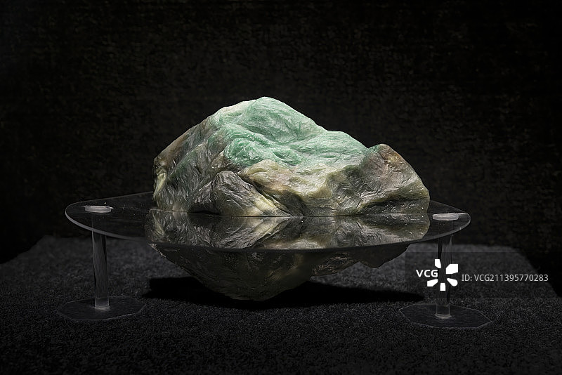 矿石标本：河南南阳独山玉图片素材