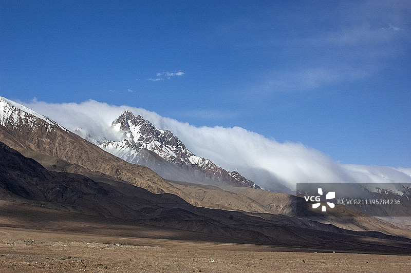 中国新疆西藏旅游风景图 219国道自行车旅行 松西达坂 山脉冰川雪山山峰 云雾图片素材