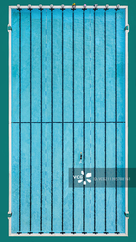 夏天 运动 游泳 泳池 休闲 体育 水池 比赛 蓝色 水 盛夏图片素材