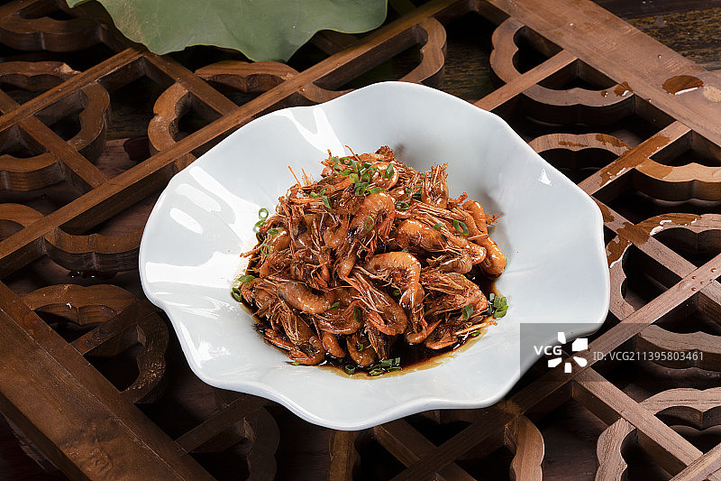 爆炒野生河虾图片素材