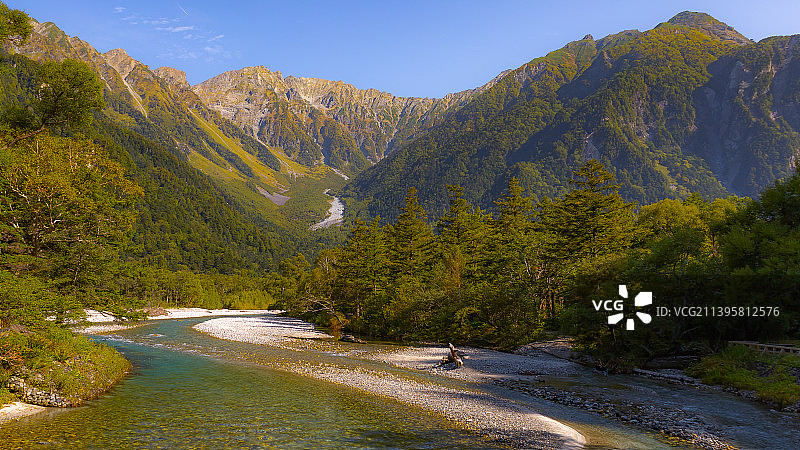 日本安昙山区河流风光图片素材