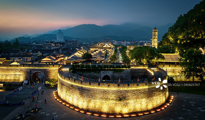 台州府城--兴善门   紫阳街夜色  龙兴寺  千佛塔图片素材