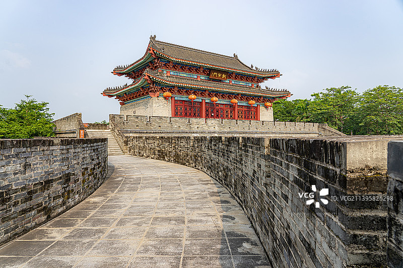 惠州市朝京门城楼和古城墙建筑风光图片素材