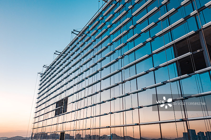 玻璃幕墙写字楼建筑外表面图片素材