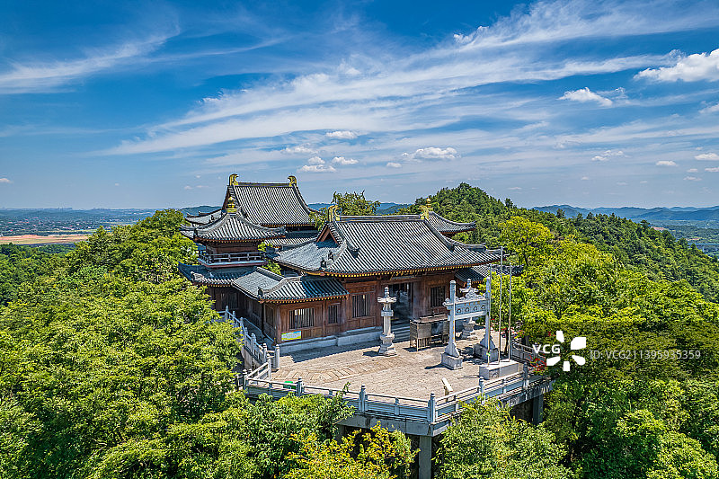航拍湖南湘潭市昭山风景区昭山寺图片素材