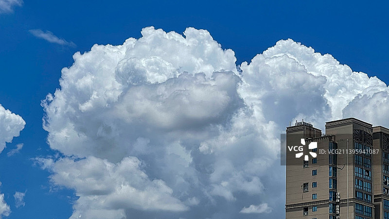 蓝天白云图片素材