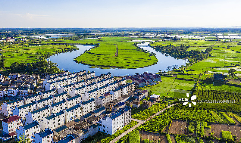 江西吉水：碧水绕村生态美图片素材