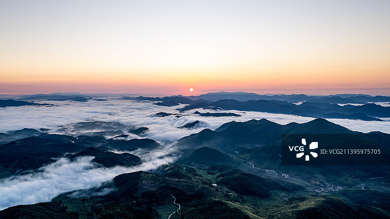 括苍山日出云海图片素材
