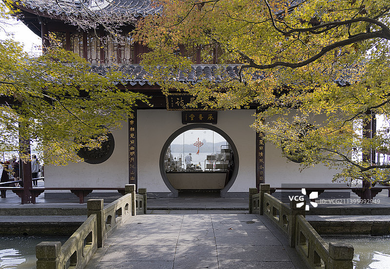 杭州秋天平湖秋月中式园林图片素材