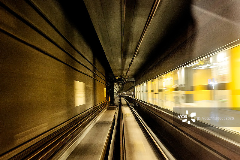 上海地铁隧道空间图片素材