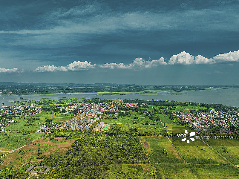 航拍山东省济宁市微山湖岛内风光图片素材