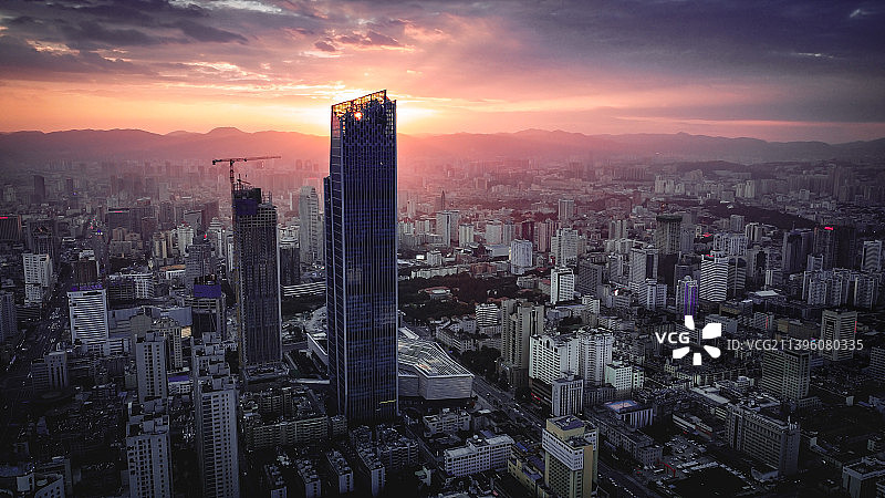 昆明日落（恒隆广场）图片素材