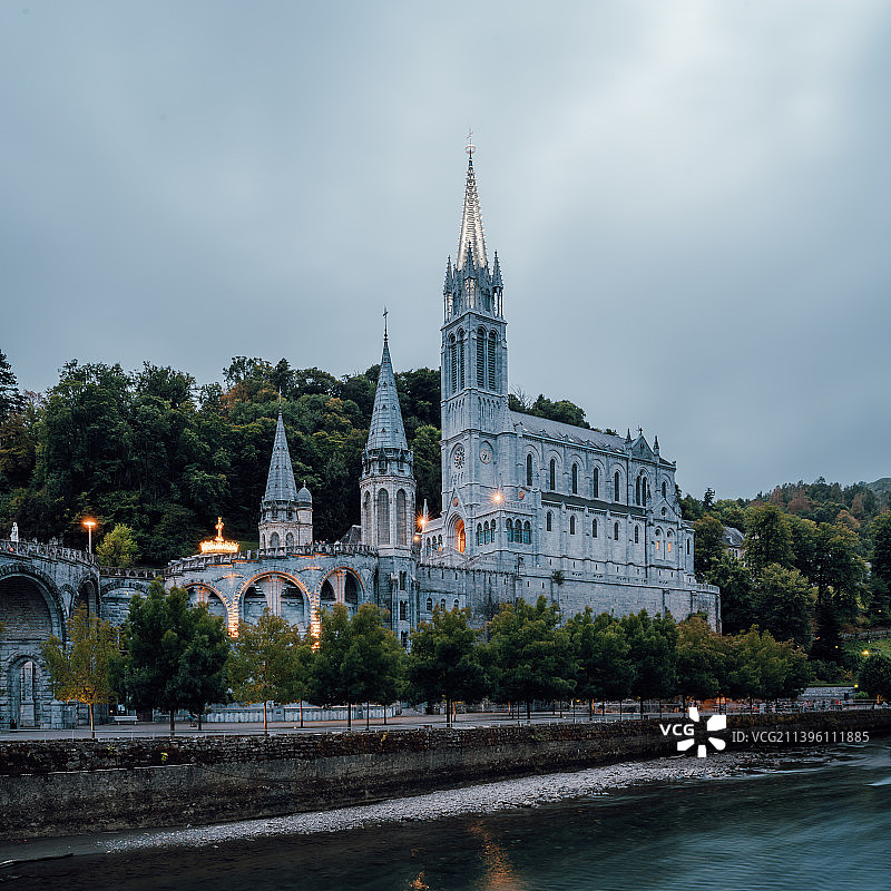 法国朝圣之城卢尔德城市景观图片素材