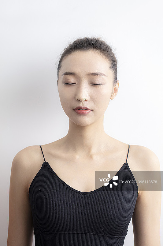 年轻女士肖像特写图片素材