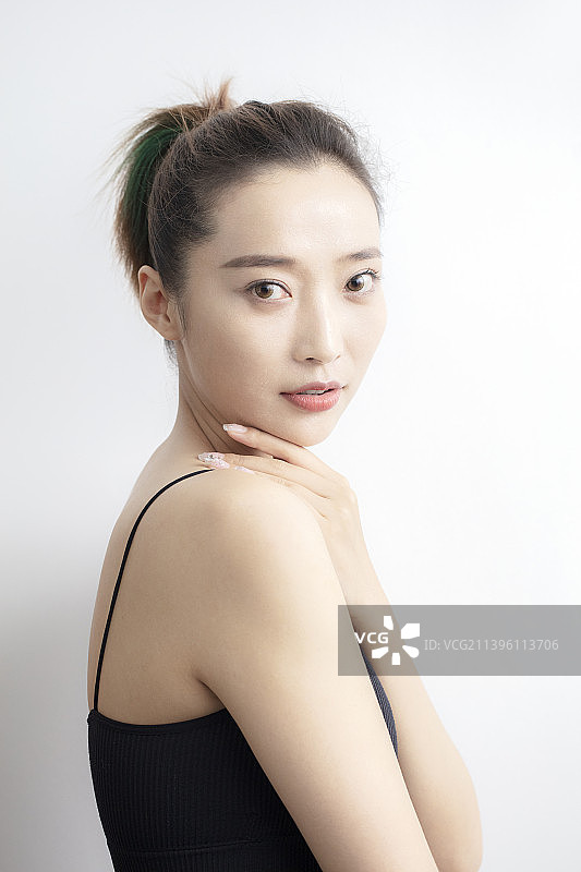 年轻女士肖像特写图片素材