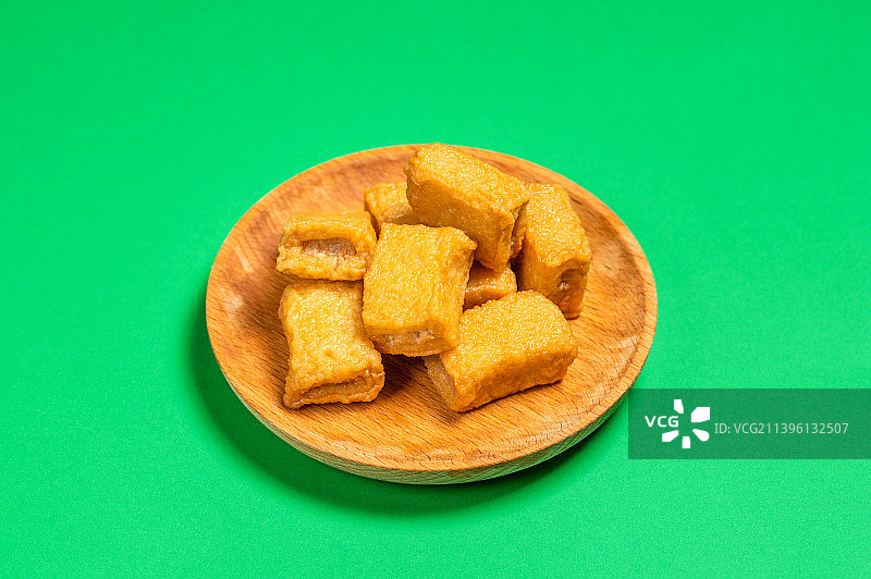 一碟鱼豆腐图片素材