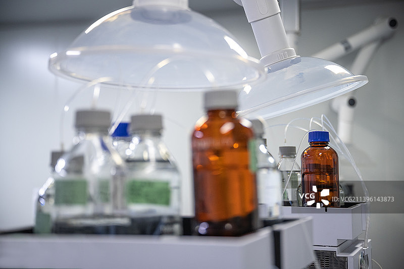 河南洛阳市生化企业分析仪器图片素材