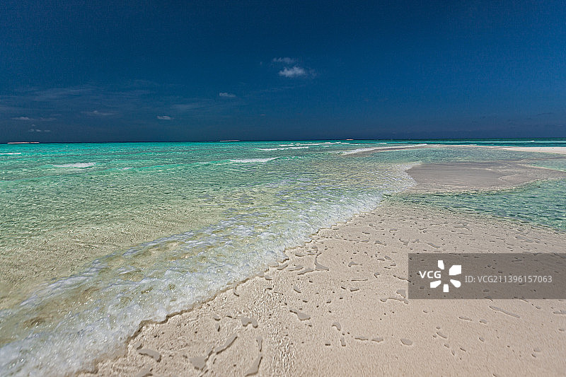 中国西沙群岛、玻璃海浪花、三沙市、玻璃海、广告、热带岛屿、马尔代夫、白色沙滩图片素材