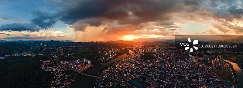 广西恭城县日落晚霞图片素材