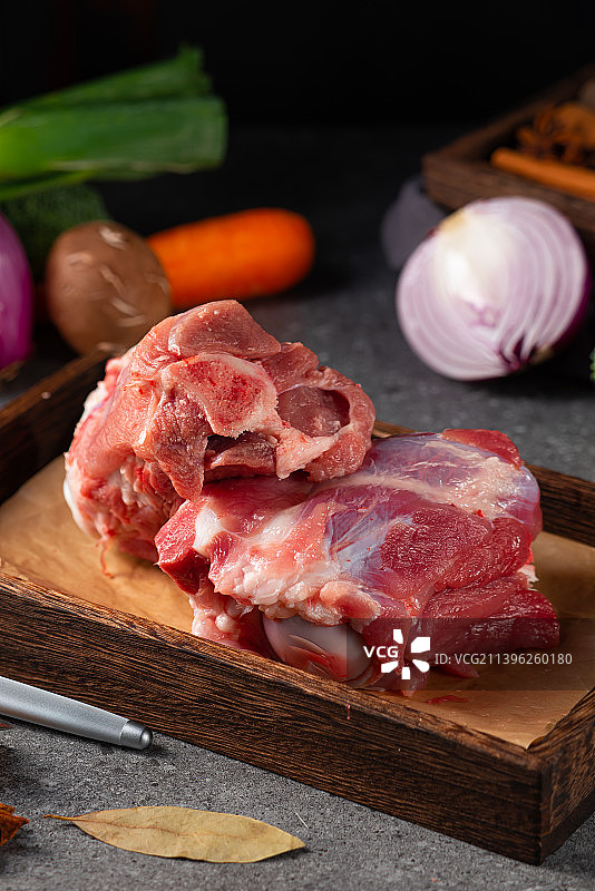 生鲜猪筒骨部分分割图片素材