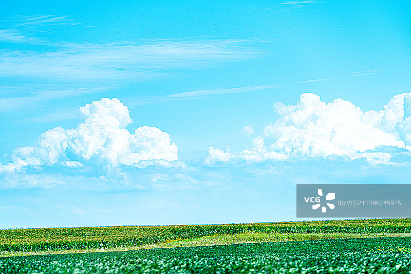 田野，草原，云景图片素材