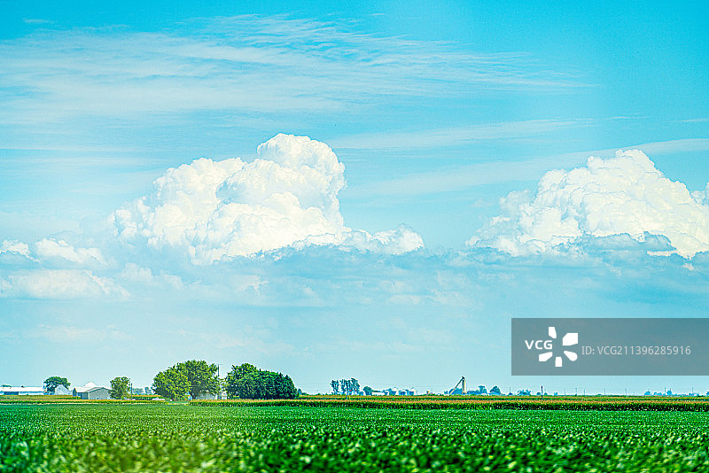田野，草原，云景图片素材