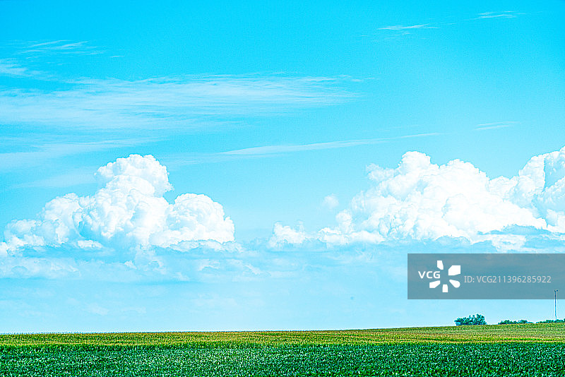 田野，草原，云景图片素材