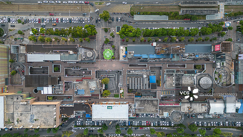 湖北武汉光谷商圈光谷天地航拍视角俯瞰图图片素材