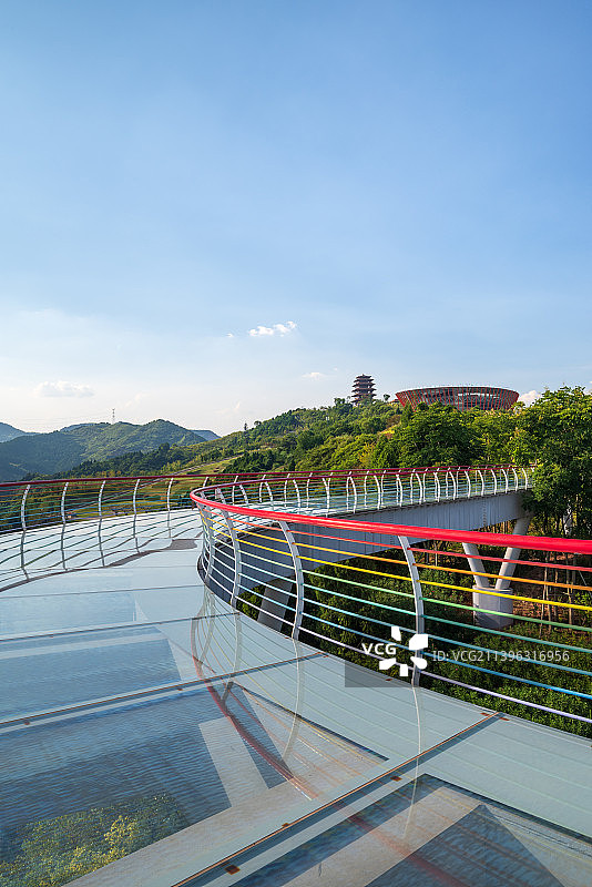 成都龙泉山城市森林公园玻璃栈道丹景台与丹景阁图片素材