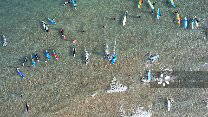 海南 万宁 石梅湾 冲浪图片素材