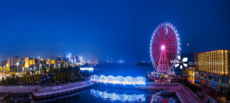 山东省青岛市西海岸新区海上嘉年华琴岛之眼航拍全景图图片素材
