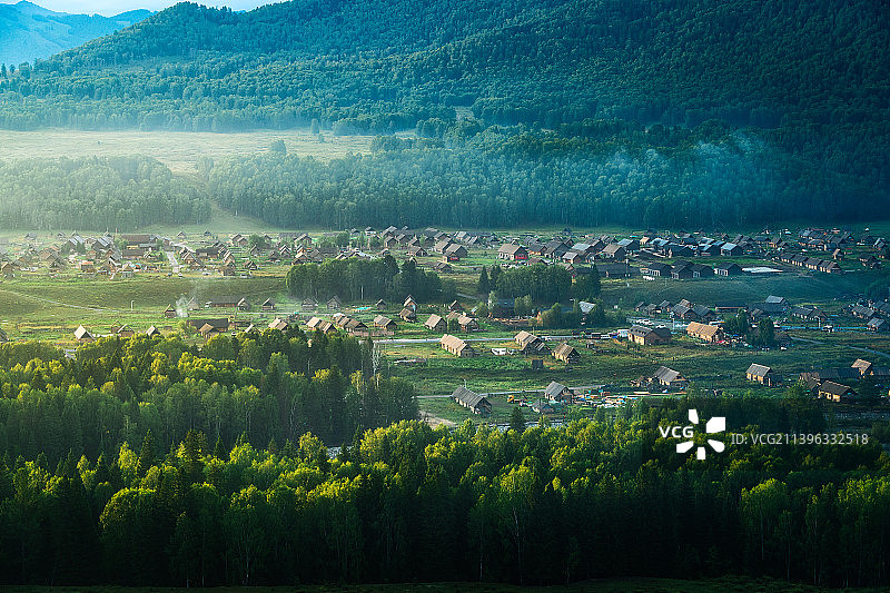 禾木之夏-晨曦图片素材