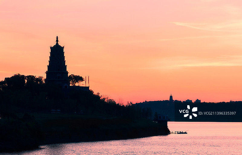 湖南衡阳来雁塔珠晖塔日出图片素材