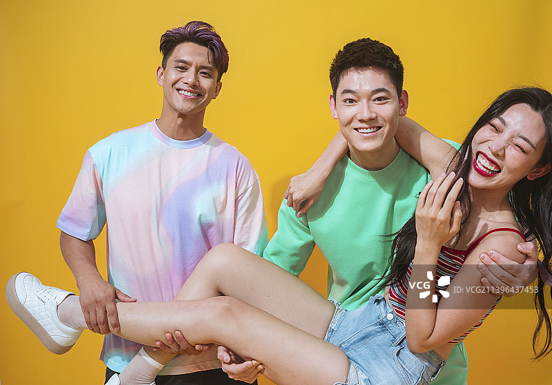 快乐的年轻人图片素材