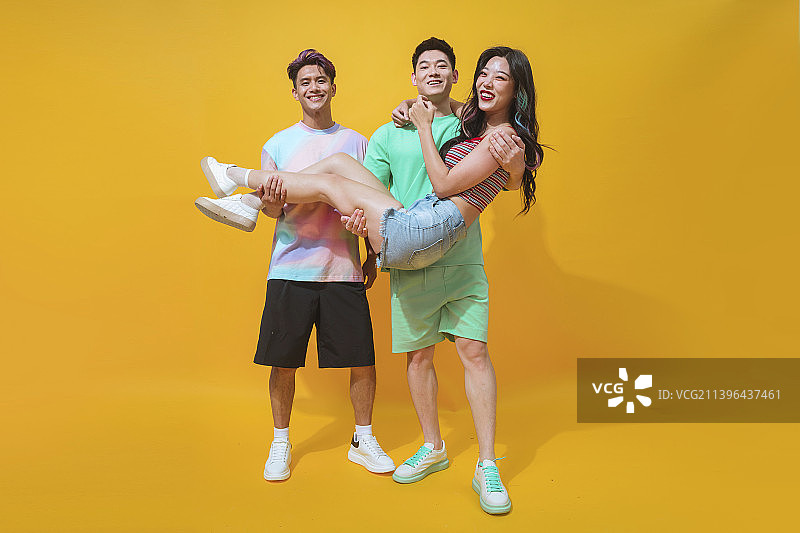 快乐的年轻人图片素材