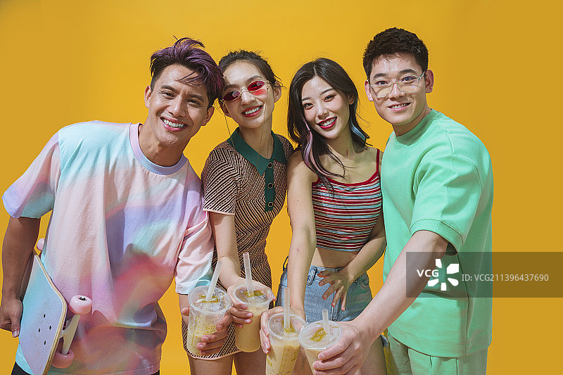 快乐的年轻人图片素材