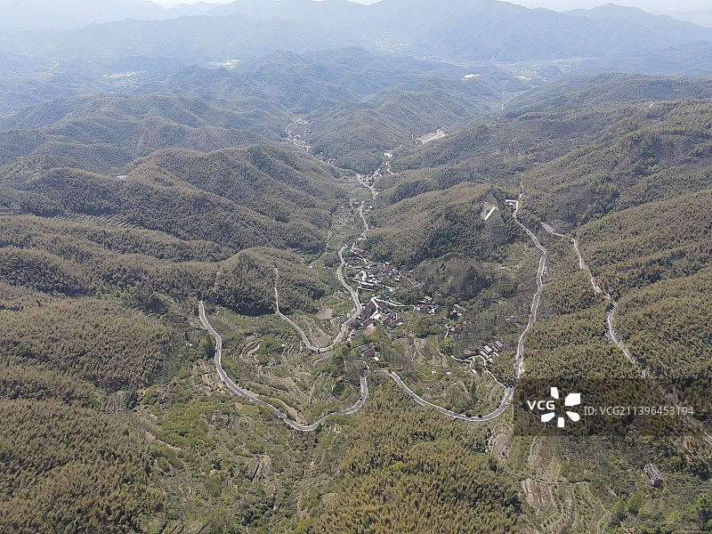 浙江宁波余姚四明山最美盘山公路全景原片高宽容度图片素材
