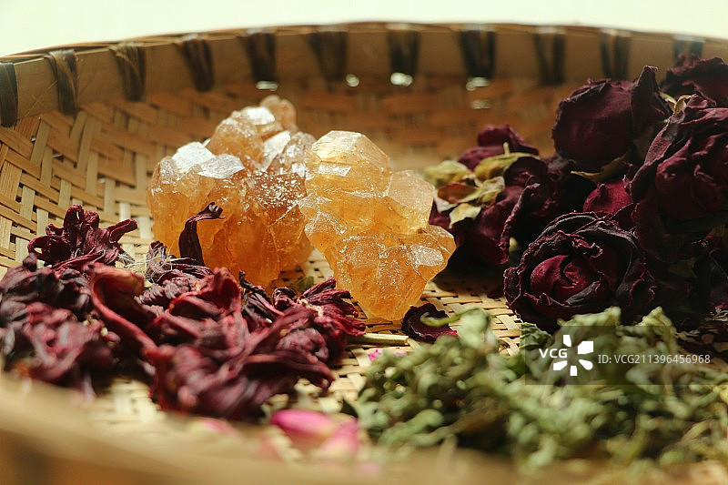 玫瑰水，玫瑰酱，玫瑰膏，蜂蜜玫瑰，金边玫瑰，大玫瑰，干玫瑰，玫瑰食材，冲饮，饮料，食疗，养生饮品，健图片素材