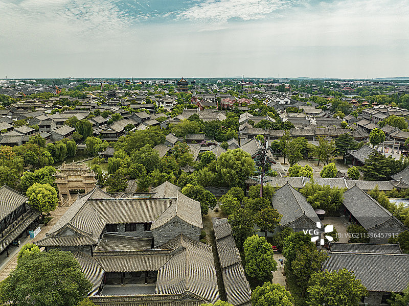 航拍晴天下的山东省枣庄市台儿庄古城风光图片素材