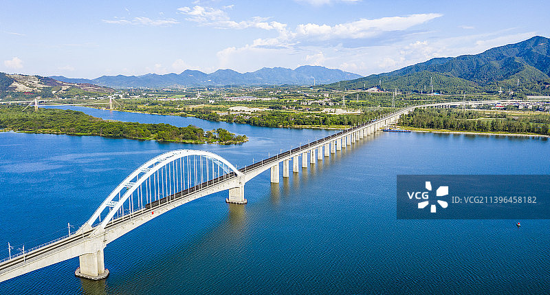 江西吉水：浩吉铁路货运忙图片素材