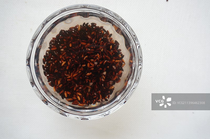 血糯米，黑糯米，紫糯米，田粥，煮粥，人参，五谷杂粮，粗粮，杂粮，谷物，干货，食物，粮食，粥粮，古书，图片素材