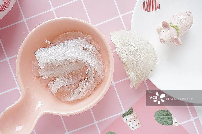 燕窝丝，泡发燕窝，一碗燕窝， 燕窝，燕盏，雪燕，滋补品，健康美食，食疗，养生，健康食品，文艺，清新，图片素材