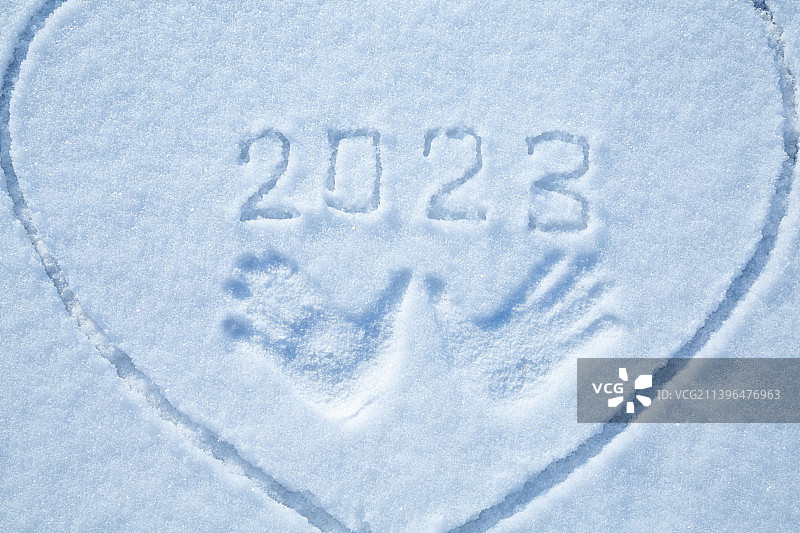 雪地上的手印和手写2023年图片素材