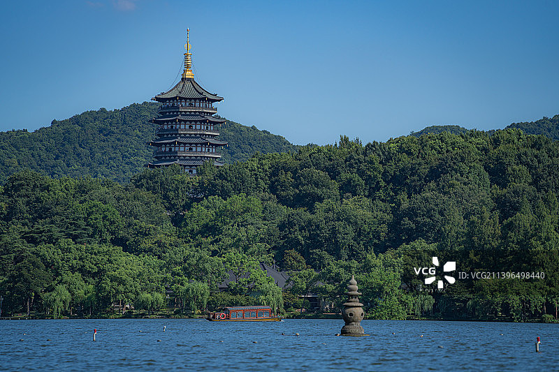 雷峰塔与三潭映月风光（资料图）图片素材