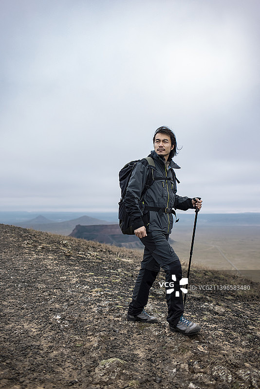 男子徒步旅行图片素材