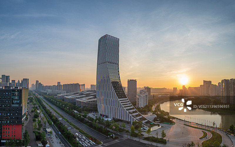 成都市高新区中国欧洲中心天府软件园高视角日出朝霞城市风光图片素材