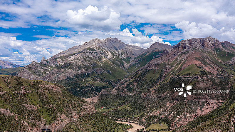 青海玉树昂赛大峡谷图片素材
