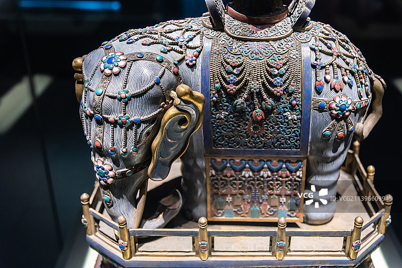 清代珐琅太平有象图片素材